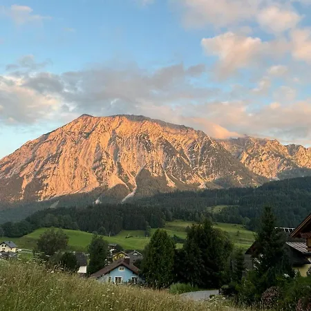 Apartment Brand-New Alpine Apartment Epic Mountain Views